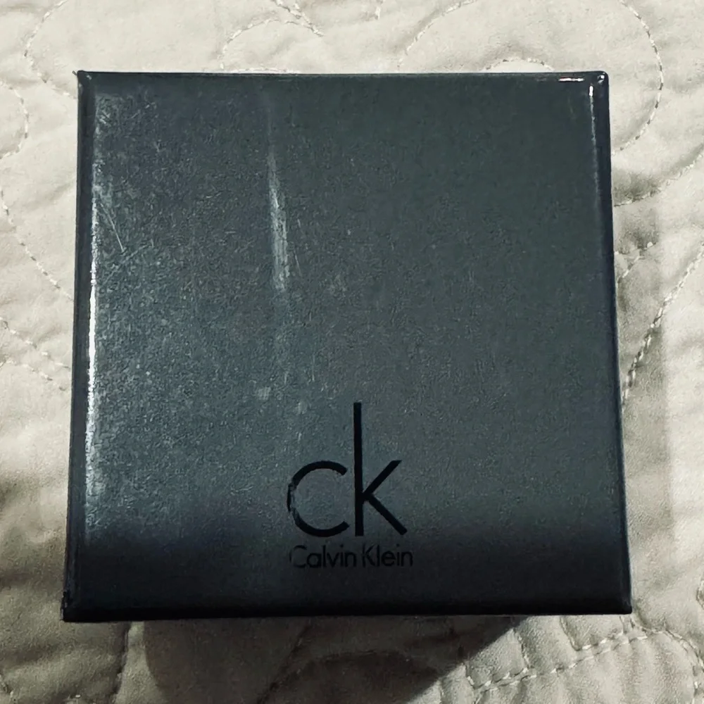 Calvin Klein Purple Continuity Ring Size 7 NWT w/Box and CK pouch